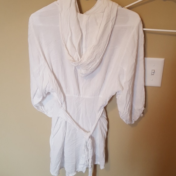 Blouse - Picture 2 of 2